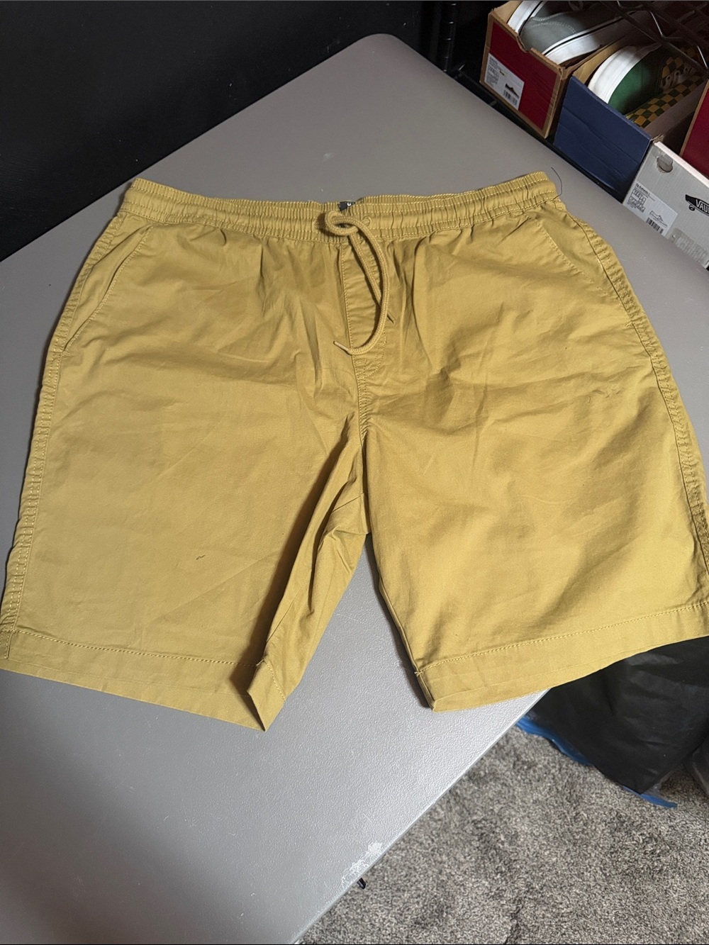 Volcom men’s elastic shorts in men’s size XXL